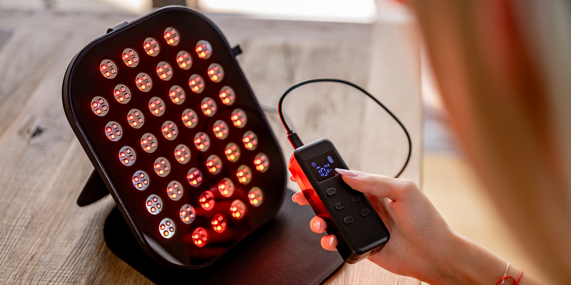 Panel LED z funkcją światła IR Humanas LumiCare - czarny